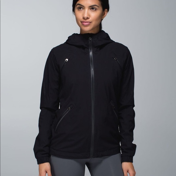 lululemon athletica Jackets & Blazers - LuluLemon Rise and Run Rain Jacket